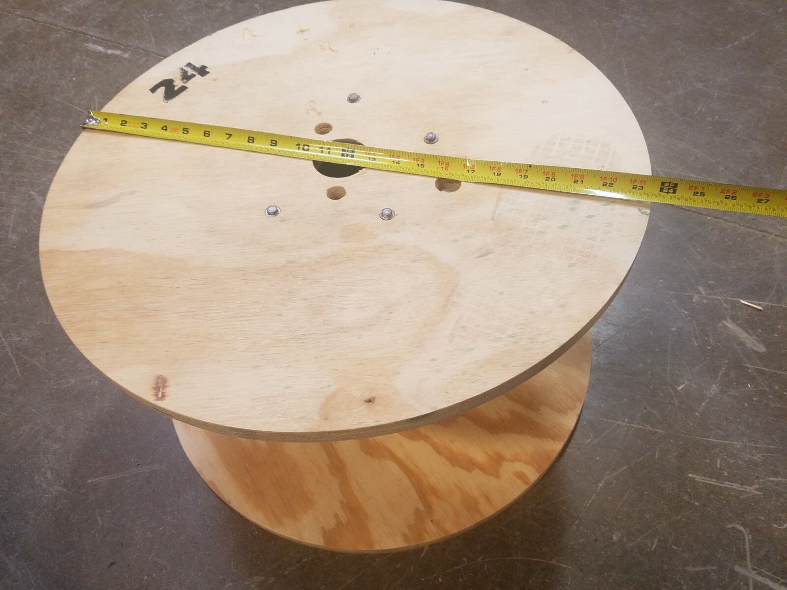 24″ X 16 1/2 inch wood cable reel wooden wire spool holds 500 feet of 4/0 table