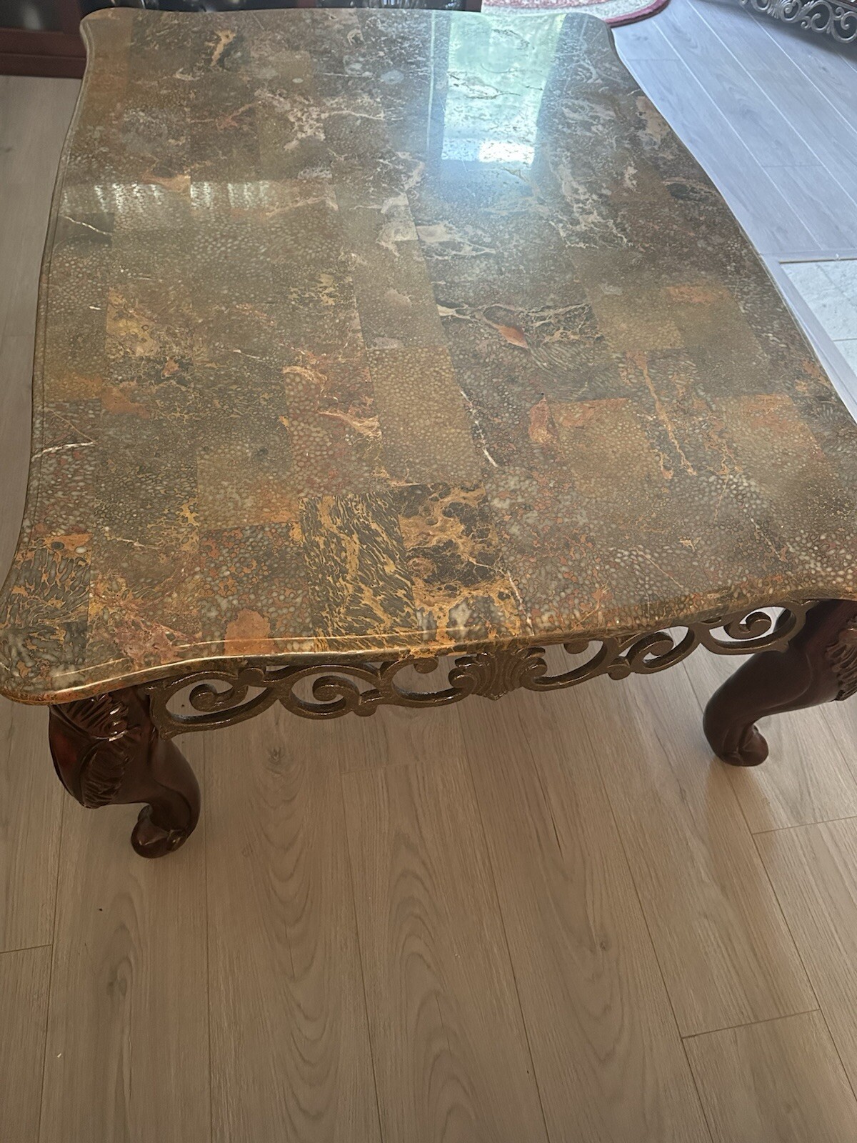 Coffee Table/ 2 Sides / China Cabinet